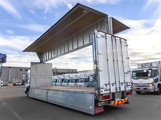 ギガ  トレクス製アルミウイング 低床 ハイルーフ リターダー 後輪エアサス 2デフ 最大積載13,800kg 荷台寸法(長961×幅239×高264) 10トン 10t 対応免許/大型免許(17枚目)