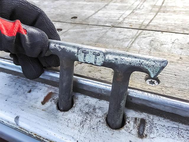 ギガ  トレクス製アルミウイング 低床 ハイルーフ リターダー 後輪エアサス 2デフ 最大積載13,800kg 荷台寸法(長961×幅239×高264) 10トン 10t 対応免許/大型免許(21枚目)