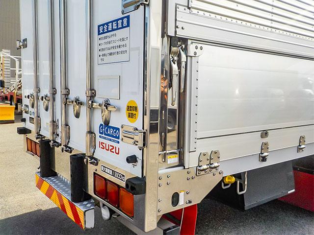ギガ  トレクス製アルミウイング 低床 ハイルーフ リターダー 後輪エアサス 2デフ 最大積載13,800kg 荷台寸法(長961×幅239×高264) 10トン 10t 対応免許/大型免許(22枚目)