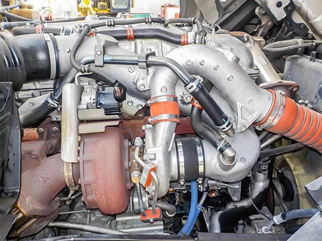 ギガ  トレクス製アルミウイング 低床 ハイルーフ リターダー 後輪エアサス 2デフ 最大積載13,800kg 荷台寸法(長961×幅239×高264) 10トン 10t 対応免許/大型免許(33枚目)