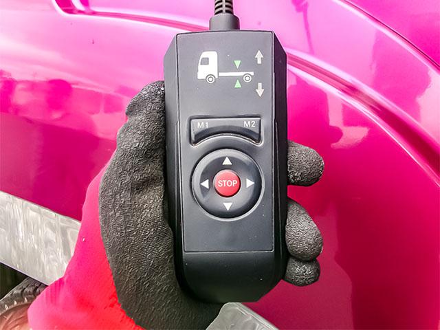 スーパーグレート  トレーラーヘッド ハイルーフ アルミホイール 後輪エアサス シフトパイロット 第五輪荷重11,500kg 10トン 10t 対応免許/大型免許(25枚目)