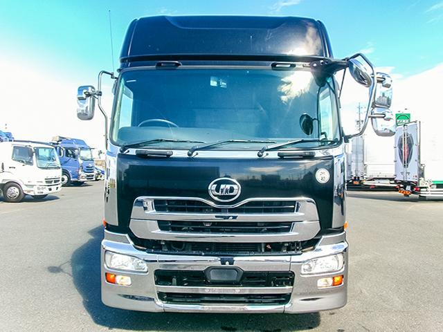 クオン  日本トレクス製アルミウイング ハイルーフ 後輪エアサス 2デフ エスコット 最大積載13,500kg 荷台寸法(長961×幅241×高265) 10トン 10t 対応免許/大型免許(4枚目)