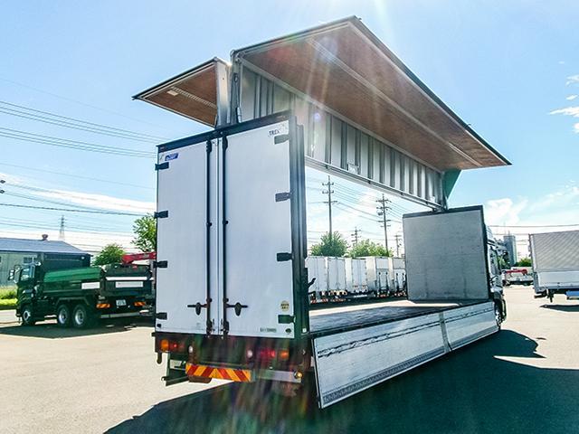 クオン  日本トレクス製アルミウイング ハイルーフ 後輪エアサス 2デフ エスコット 最大積載13,500kg 荷台寸法(長961×幅241×高265) 10トン 10t 対応免許/大型免許(15枚目)