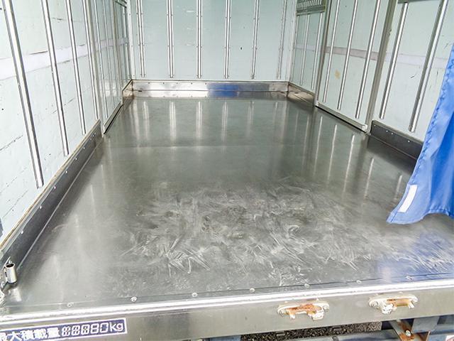 エルフトラック 日本フルハーフ製冷蔵冷凍車 菱重製冷凍機 -30度設定 両側スライドドア 最大積載2,000kg 荷台寸法(長320×幅177×高185) 2トン 2t 対応免許/5t限定準中型免許対応(11枚目)