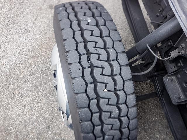 エルフトラック アルミブロック平ボディ 2段煽り ワイドボディ ロングボディ 床鉄板 スムーサー 最大積載4,000kg 荷台寸法(長435×幅212×高70) 4トン 4t 対応免許/8t限定中型免許(18枚目)