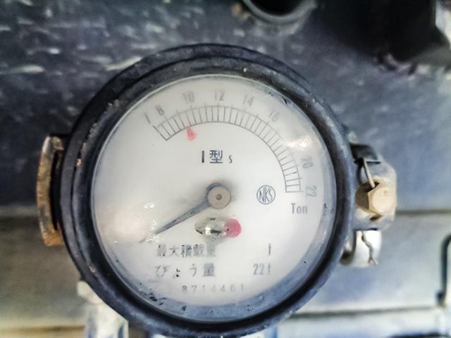 クオン 新明和製ダンプ リターダー MT車 積載8600kg 荷台寸法(長509×幅219×高49) 10トン 10t 対応免許/大型免許(24枚目)