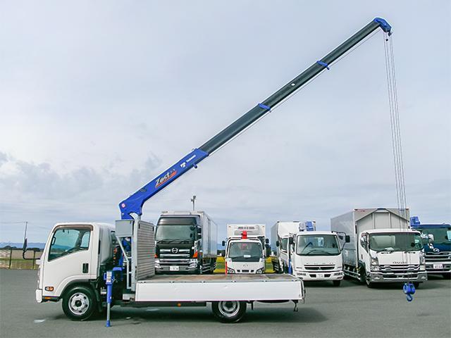 エルフトラック 　タダノ製４段クレーン　ＺＸ２６４　ラジコン　ワイドボディ　積載３８５０ｋｇ　内フック７対　６速ミッション　荷台寸法（長３６４×幅２０８×高３９）　４トン　４ｔ　対応免許／８ｔ限定中型免許（21枚目）