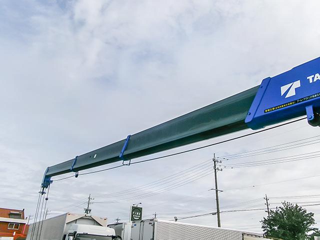 エルフトラック 　タダノ製４段クレーン　ＺＸ２６４　ラジコン　ワイドボディ　積載３８５０ｋｇ　内フック７対　６速ミッション　荷台寸法（長３６４×幅２０８×高３９）　４トン　４ｔ　対応免許／８ｔ限定中型免許（23枚目）