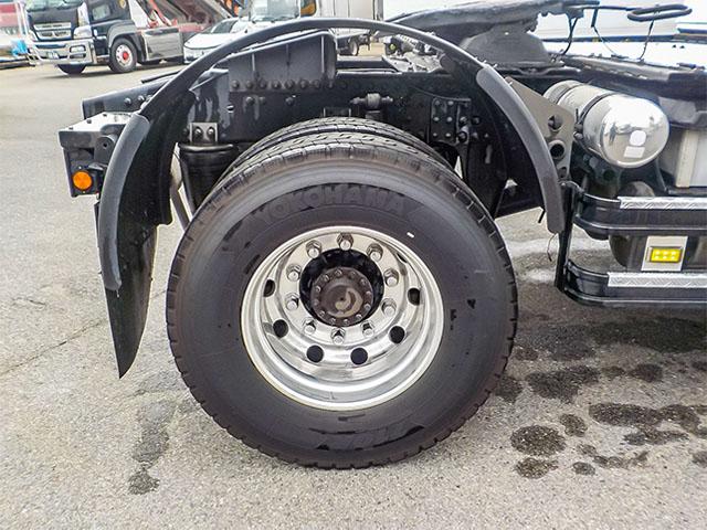 クオン トレーラーヘッド 車検あり 460馬力 アルミホイール 後輪エアサス エスコット 第五輪荷重11,500kg 10トン 10t 対応免許/大型免許(16枚目)