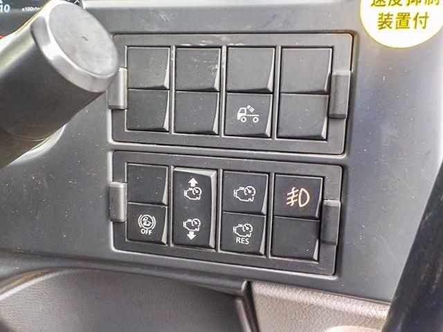 クオン トレーラーヘッド 車検あり 460馬力 アルミホイール 後輪エアサス エスコット 第五輪荷重11,500kg 10トン 10t 対応免許/大型免許(34枚目)