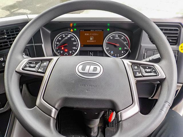 クオン トレーラーヘッド 車検あり 460馬力 アルミホイール 後輪エアサス エスコット 第五輪荷重11,500kg 10トン 10t 対応免許/大型免許(36枚目)