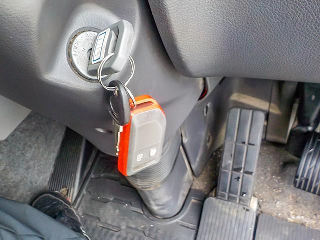 クオン トレーラーヘッド 車検あり 460馬力 アルミホイール 後輪エアサス エスコット 第五輪荷重11,500kg 10トン 10t 対応免許/大型免許(39枚目)