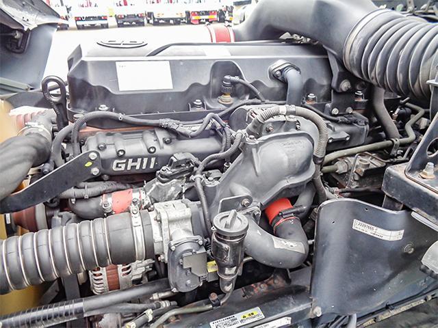 クオン 　トレクス製アルミウイング　油圧式パレットローラー　２デフ　最大積載１２，８００ｋｇ　荷台寸法（長９６０×幅２４１×高２６０）　１０トン　１０ｔ　対応免許／大型免許（38枚目）