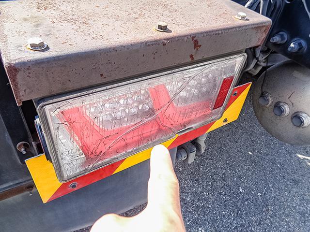 クオン トレーラーヘッド 車検あり ハイルーフ アルミホイール 後輪エアサス エスコット 460馬力 第五輪荷重11500kg 10トン 10t 対応免許/大型免許(17枚目)