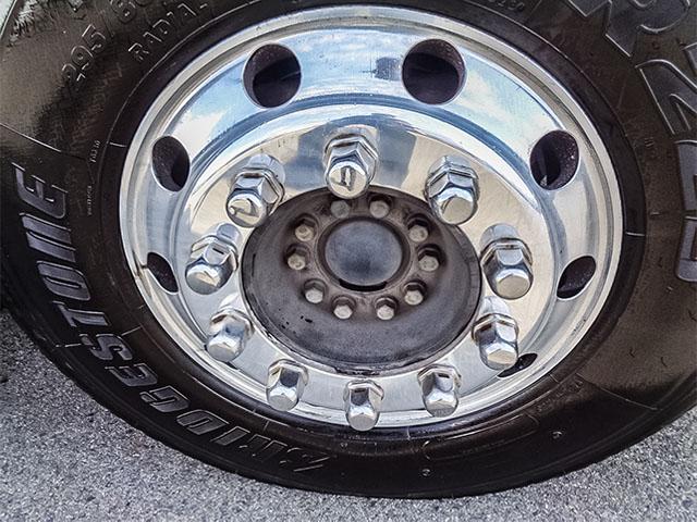 クオン トレーラーヘッド 車検あり ハイルーフ アルミホイール 後輪エアサス エスコット 460馬力 第五輪荷重11500kg 10トン 10t 対応免許/大型免許(27枚目)