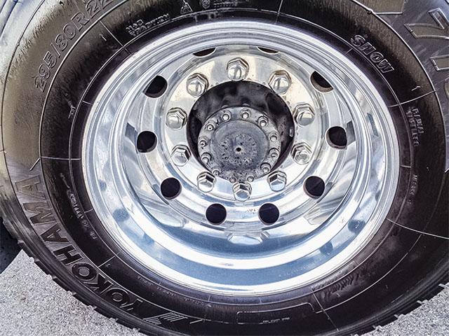 クオン トレーラーヘッド 車検あり ハイルーフ アルミホイール 後輪エアサス エスコット 460馬力 第五輪荷重11500kg 10トン 10t 対応免許/大型免許(29枚目)