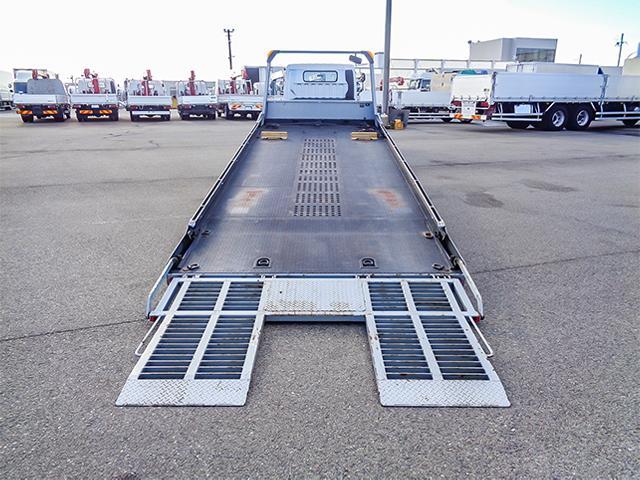 キャンター 古河製セルフローダー 積載3100kg ラジコン ウインチ 自動歩み カスタム 荷台寸法(長567×幅206) 2トン 2t 対応免許/準中型免許(11枚目)