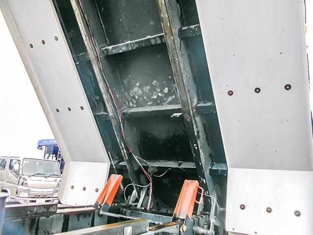 クオン 新明和製ダンプ リターダー 7速ミッション 電動コボレーン 2デフ 最大積載9,100kg 荷台寸法(長509×幅220×高49) 10トン 10t 対応免許/大型免許(17枚目)