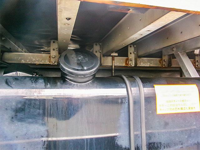 クオン トレクス製アルミウイング 総輪エアサス 門枠ステンレス 最大積載13,400kg 荷台寸法(長961×幅240×高249) 10トン 10t 対応免許/大型免許(27枚目)