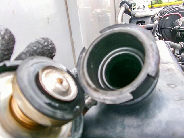 クオン トレクス製アルミウイング 総輪エアサス 門枠ステンレス 最大積載13,400kg 荷台寸法(長961×幅240×高249) 10トン 10t 対応免許/大型免許(34枚目)