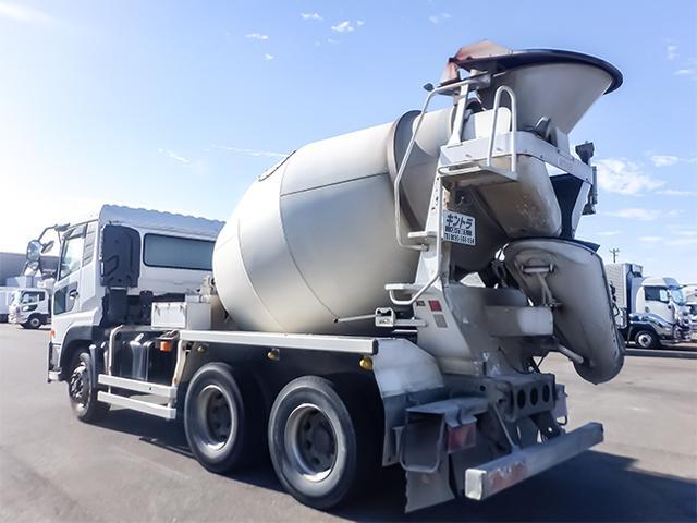 クオン カヤバ製ミキサー車 車検あり リターダー パワーシュート 2デフ 最大積載9,310kg 10トン 10t 対応免許/大型免許(6枚目)