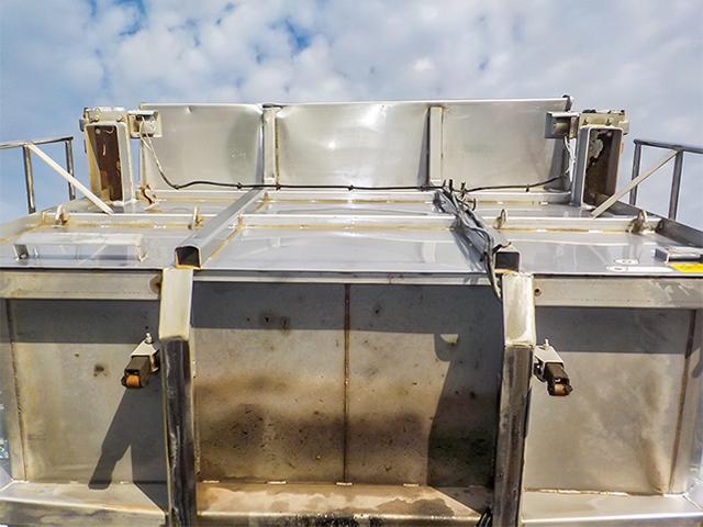 コンドル オ-ルステンレス製深ダンプ 土砂禁 電動コボレーン フェンダーステンレス 最大積載3,600kg 荷台寸法(長319×幅190×高106) 4トン 4t 対応免許/8t限定中型免許(17枚目)