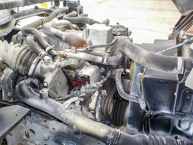 コンドル オ-ルステンレス製深ダンプ 土砂禁 電動コボレーン フェンダーステンレス 最大積載3,600kg 荷台寸法(長319×幅190×高106) 4トン 4t 対応免許/8t限定中型免許(27枚目)