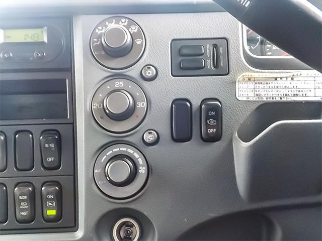 ファイター 　アルミブロック平ボディ　車検付き　ワイドボディ　後輪エアサス　アルミホイール　最大積載２，５５０ｋｇ　荷台寸法（長５９９×幅２４０×高４８）　４トン　４ｔ　対応免許／８ｔ限定中型免許（27枚目）