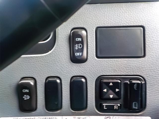 ファイター 　アルミブロック平ボディ　車検付き　ワイドボディ　後輪エアサス　アルミホイール　最大積載２，５５０ｋｇ　荷台寸法（長５９９×幅２４０×高４８）　４トン　４ｔ　対応免許／８ｔ限定中型免許（31枚目）