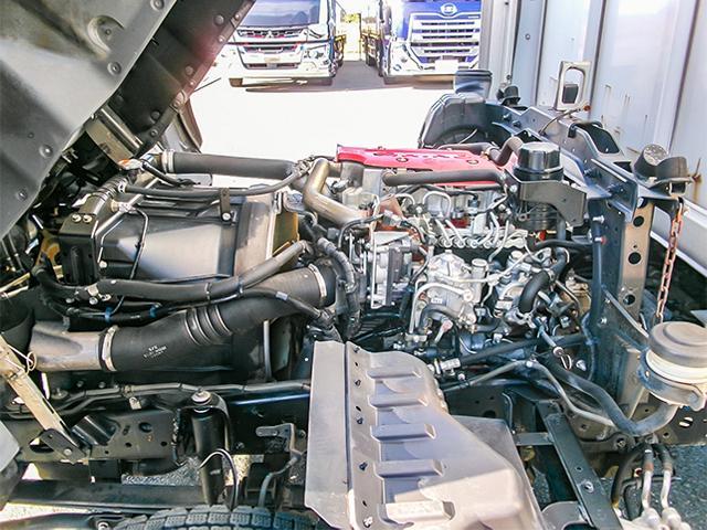 ヒノレンジャー 　トランテックス製アルミウイング　ワイドボディ　後輪エアサス　ラッシングレール　最大積載２，９００ｋｇ　荷台寸法（長６２７×幅２４０×高２４０）　４トン　４ｔ　対応免許／８ｔ限定中型免許（23枚目）