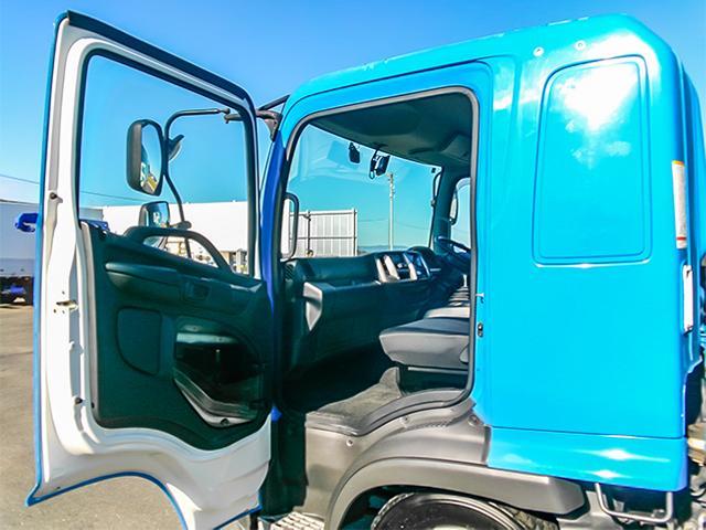 ヒノレンジャー 　トランテックス製アルミウイング　ワイドボディ　後輪エアサス　ラッシングレール　最大積載２，９００ｋｇ　荷台寸法（長６２７×幅２４０×高２４０）　４トン　４ｔ　対応免許／８ｔ限定中型免許（26枚目）