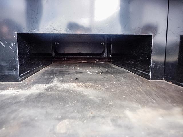 メルファ 送迎仕様中大型バス 立ち席含め48人乗り リクライニング付モケットシート 貫通トランク ルームラック 自動折れ戸 後輪エアサス 対応免許/大型免許(11枚目)