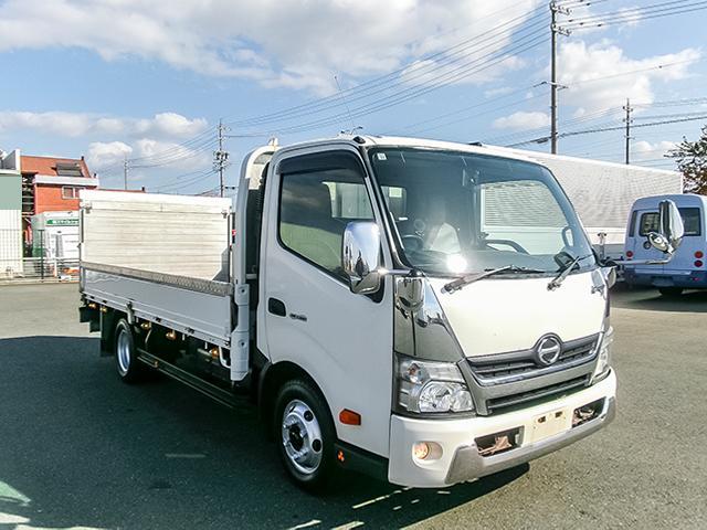 デュトロ 　平ボディ　ハイグレード　ロングボディ　ワイドボディ　積載３０００ｋｇ　荷台寸法（長４３８×幅２０９×高３８）　２トン　２ｔ　対応免許／準中型免許（3枚目）