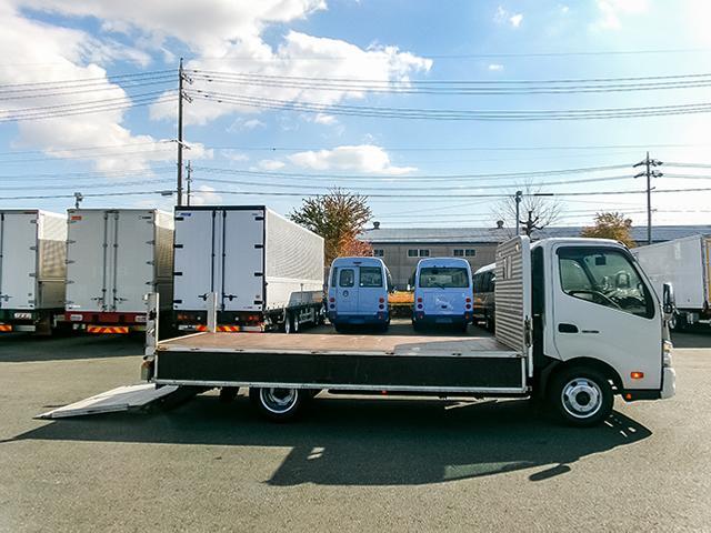 デュトロ 　平ボディ　ハイグレード　ロングボディ　ワイドボディ　積載３０００ｋｇ　荷台寸法（長４３８×幅２０９×高３８）　２トン　２ｔ　対応免許／準中型免許（11枚目）