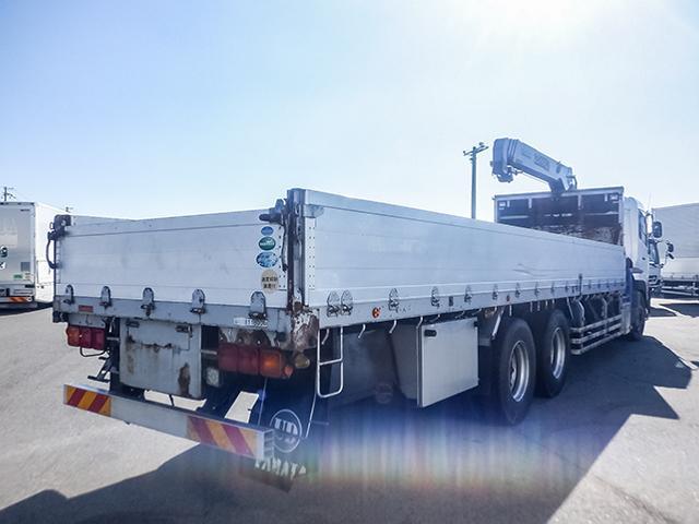 クオン 　タダノ製４段クレーン　ラジコン　後輪エアサス　２デフ　エスコット　最大積載１１，８００ｋｇ　荷台寸法（長８６０×幅２３５）　１０トン　１０ｔ　対応免許／大型免許（6枚目）