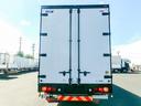 クオン  日本トレクス製アルミウイング ハイルーフ 後輪エアサス 2デフ エスコット 最大積載13,500kg 荷台寸法(長961×幅241×高265) 10トン 10t 対応免許/大型免許(7枚目)