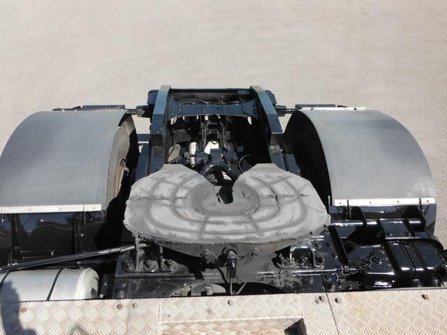 スーパーグレート 　トラクタヘッド　第五輪荷重１１５００ｋｇ　４２０馬力　ハイルーフ　７速ミッション（9枚目）