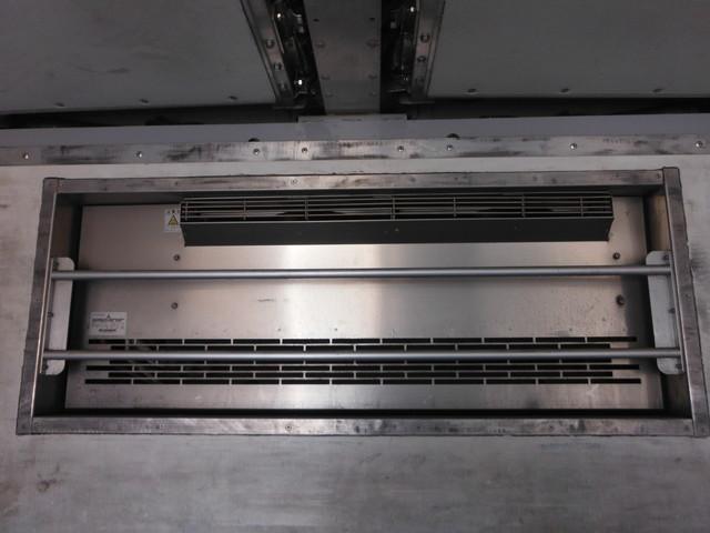 キャンター 　冷凍ウィング　超ロング　ワイド　－５℃設定　格納パワーゲート付（ラジコン付）　床：アルミ縞板　ラッシング１段　最大積載量：３１００ｋｇ（11枚目）