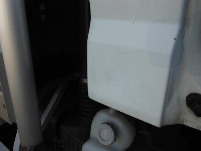 キャンター 　冷凍ウィング　超ロング　ワイド　－５℃設定　格納パワーゲート付（ラジコン付）　床：アルミ縞板　ラッシング１段　最大積載量：３１００ｋｇ（36枚目）