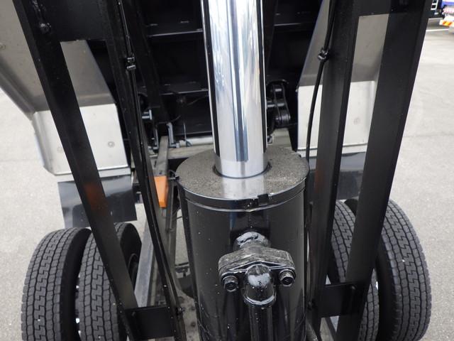 プロフィア 土砂ダンプ 2デフ Lゲート メッキ付 新明和工業 自動シート 自重計(16枚目)