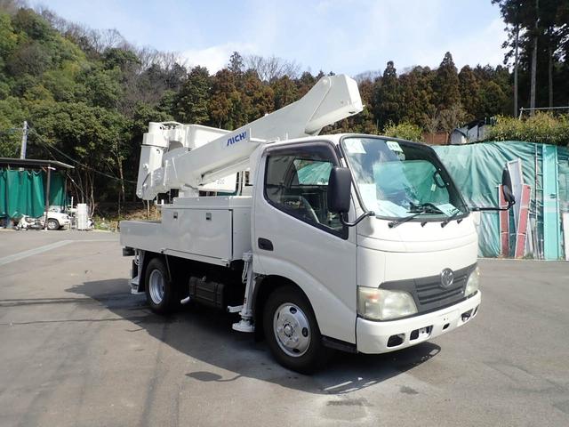 高所作業車　バケット車　９．７Ｍ　検付　（２１８６）アイチ　ＦＲＰバケット（２００ｋｇ／２名）　左右　工具箱　はしごかけ　ジャッキベース　イネーブルスイッチ　稼働３９２時間ディーゼル　ターボ　ＤＰＲ　ＳＫ１０Ｂ　小型　トラック(30枚目)