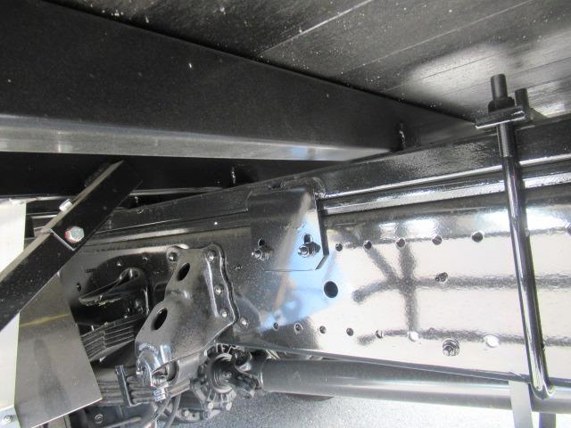 ヒノレンジャー 　セルフクレーン　ＦＪ２ＡＣＡ　積載７３００ｋｇ　４段ラジコンフックイン　台車仕様造りボディー　６ＭＴ（22枚目）