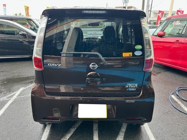 デイズルークス ハイウェイスター　Ｘ　Ｖセレクション＋セーフティＩＩ　全周囲カメラ　運転席・助手席・サイドエアバッグ　ＡＢＳ　横滑り防止装置　盗難防止装置　衝突安全ボディ　衝突被害軽減装置　キーレス　スマートキー　アイドリングストップ　ＨＩＤ　ベンチシート　フルフラット（8枚目）