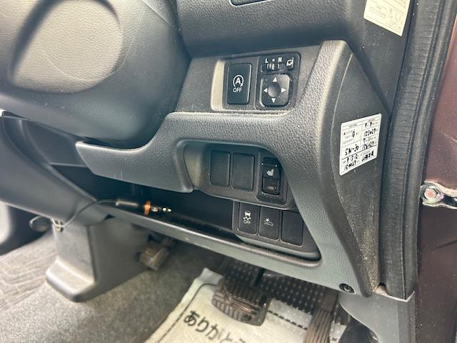 デイズルークス ハイウェイスター　Ｘ　Ｖセレクション＋セーフティＩＩ　全周囲カメラ　運転席・助手席・サイドエアバッグ　ＡＢＳ　横滑り防止装置　盗難防止装置　衝突安全ボディ　衝突被害軽減装置　キーレス　スマートキー　アイドリングストップ　ＨＩＤ　ベンチシート　フルフラット（14枚目）