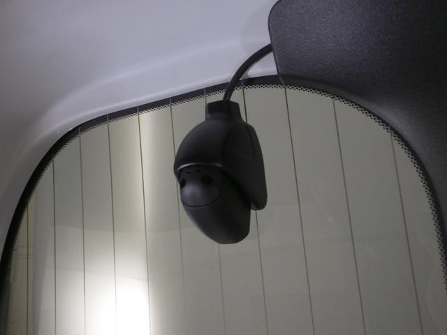 ステップワゴンスパーダ スパーダ・クールスピリットホンダセンシング 禁煙前後ドラレコ 前席両側シートヒーター トリプルゾーンコントロールフルオートエアコン 調光機能付LEDルームランプマップランプ ロールサンシェイド付両側パワースライドドア 本革巻ステアリング 禁煙車(5枚目)