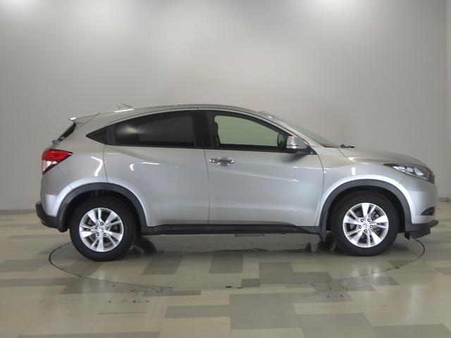 ヴェゼル X LEDヘッドライト あんしんパッケージ エマージェンシーストップシグナル ヒルスタートアシスト機能 プラズマクラスター技術搭載フルオートエアコン 電子制御パーキングブレーキ 本革巻ステアリング 禁煙車(22枚目)