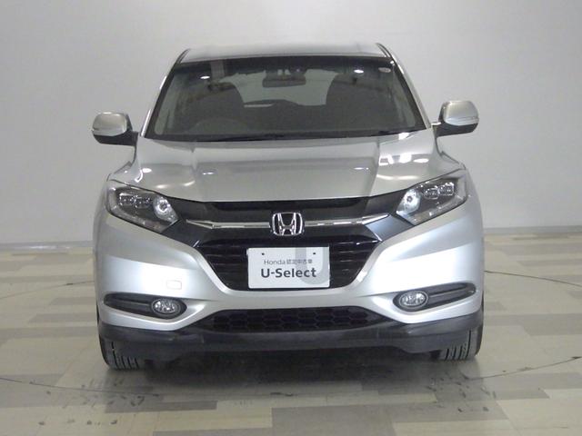 ヴェゼル X LEDヘッドライト あんしんパッケージ エマージェンシーストップシグナル ヒルスタートアシスト機能 プラズマクラスター技術搭載フルオートエアコン 電子制御パーキングブレーキ 本革巻ステアリング 禁煙車(23枚目)