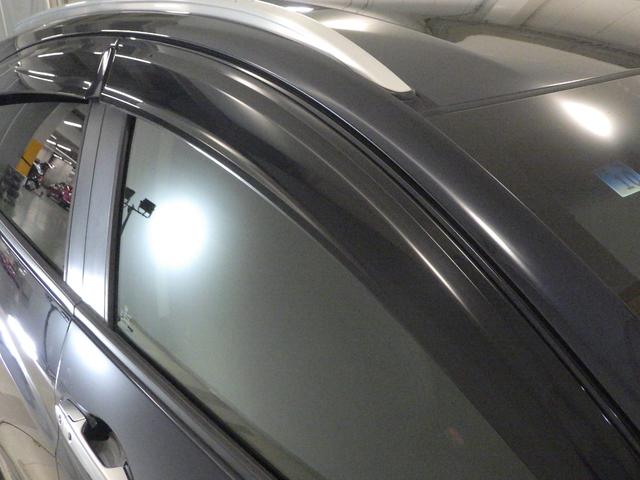 雨天時の換気に役立つドアバイザーを装備☆陽射しを遮る効果もありますので、人気の用品です☆