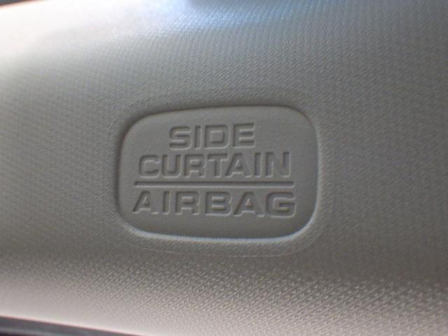 車両側面からの安全性も高めてくれる、安心装備のサイドカーテンエアバックシステムです◎