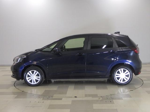 フィット ホーム　フルＬＥＤヘッドライト　電子制御パーキングブレーキ　フルオートエアコン　ＬＥＤルームランプマップランプ　降車時オートドアロック機能付Ｈｏｎｄａスマートキーシステム　当社元試乗車　禁煙車　リアカメラ（25枚目）